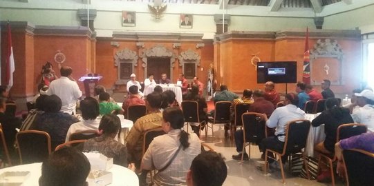 Bupati Karangasem minta OJK hapus bunga kredit pengungsi Gunung Agung