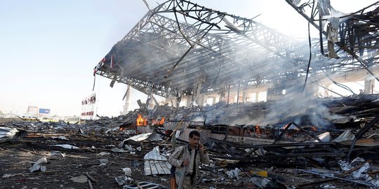 Serangan udara koalisi Saudi hantam pasar di Yaman, 25 tewas