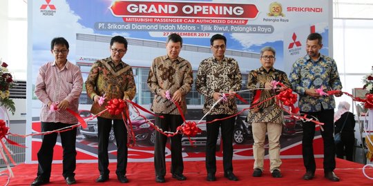 Mitsubishi resmikan diler dan fasilitas bodi-cat di Palangkaraya