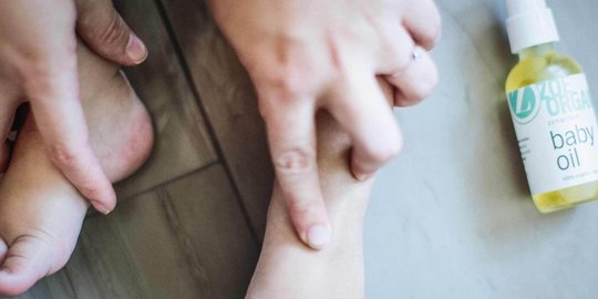 bagaimana cara bersihkan kotoran telinga secara aman dan nyaman?