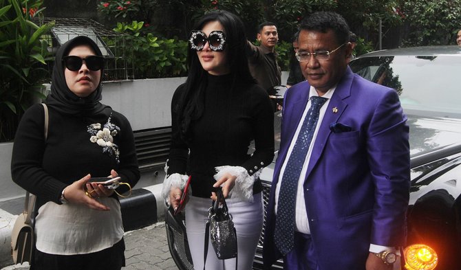 syahrini diperiksa bareskrim