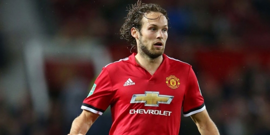 Real Madrid siap salip Barca dalam usaha gaet Blind dari MU