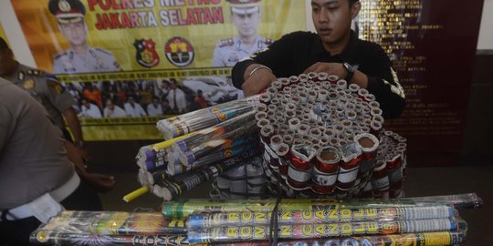 Jelang Tahun Baru, Polres Jaksel amankan petasan dan pelaku pencabulan