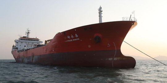 Kirim minyak ke kapal Korut, tanker Hong Kong disita