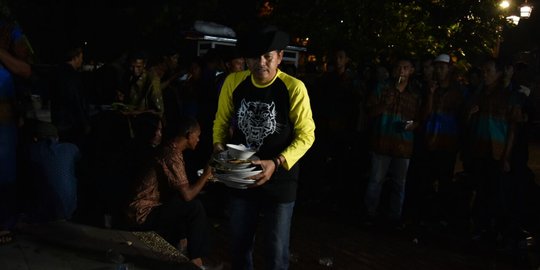 Malam pergantian tahun, Dedi Mulyadi tukar nasib jadi pegawai kebersihan