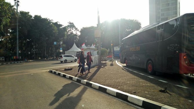 sampah sisa perayaan tahun baru