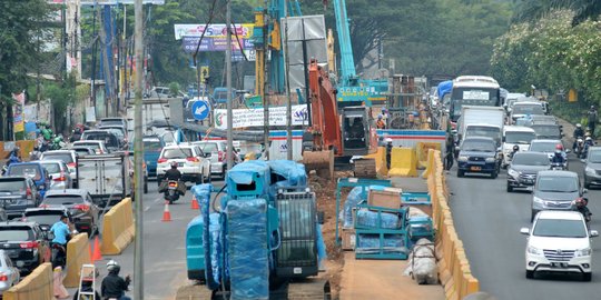 Contraflow di Tol Cikampek ditutup, lalin arah Jakarta kembali normal  merdeka.com