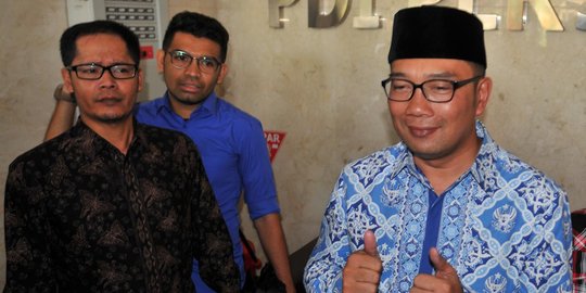 Senyum Ridwan Kamil usai berdialog soal Pilgub Jabar di DPP PDIP