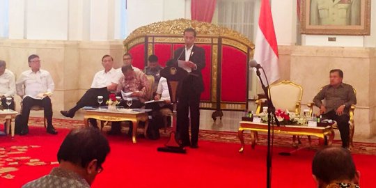 Jokowi minta menteri perbaiki kinerja di tahun politik