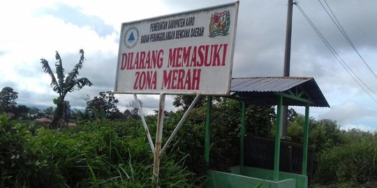 Warga tetap nekat masuki zona merah Gunung Sinabung