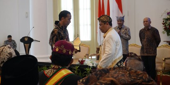 Jokowi terima audiensi raja dan sultan se-Indonesia di Istana Bogor