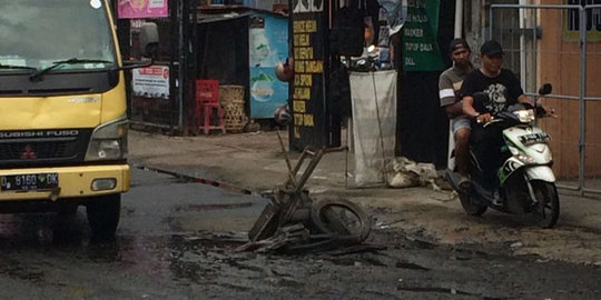Parahnya jalan rusak di Bekasi yang tak kunjung diperbaiki