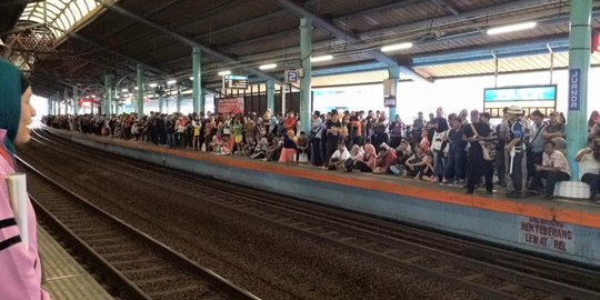 KA Bandara beroperasi 82 perjalanan, KCI bakal kurangi KRL lintas Duri-Tangerang
