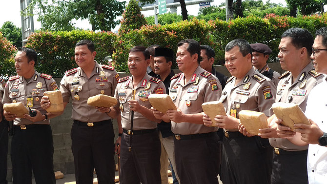 pengungkapan ganja 13 ton asal aceh