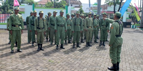 Mempermasalahkan seleksi anggota Linmas Solo
