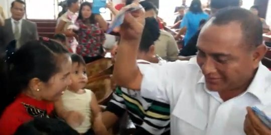 Tanggapan Letjen Edy Rahmayadi soal viral video bagi-bagi uang