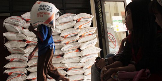 Stabilkan harga beras di Sumut, Bulog pasok puluhan ribu ton beras medium