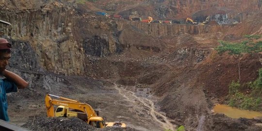 Penambangan Bukit Ciwuni bikin geram warga Cilacap