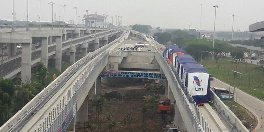 Gangguan jaringan listrik, Skytrain Bandara Soetta sempat terhenti & penumpang panik