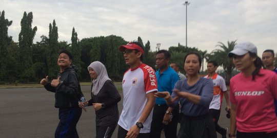 Lari pagi bersama di Monas, Menteri Rini dan Sandiaga bahas TOD