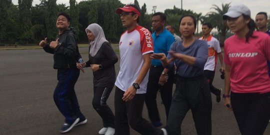 Lari pagi bareng Sandi Uno, Menteri Rini bahas kontribusi BUMN untuk bangun DKI
