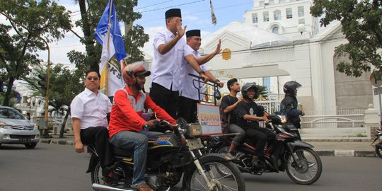 Naik becak motor, Edy Rahmayadi-Ijeck mendaftar ke KPU Sumut