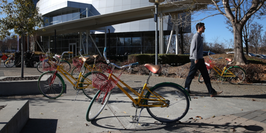 Ratusan unit sepeda warna-warni Google raib per minggu