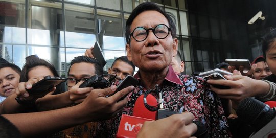 Mantan anggota DPR Mohammad Jafar Hafsah diperiksa terkait kasus e-KTP