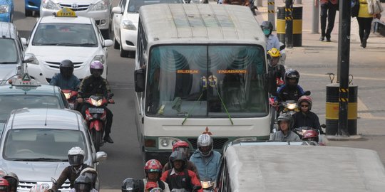 Besok, rambu larangan motor lewat Thamrin dicabut