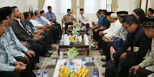 Tokoh Banyuwangi tantang Bupati Anas terus genjot pembangunan