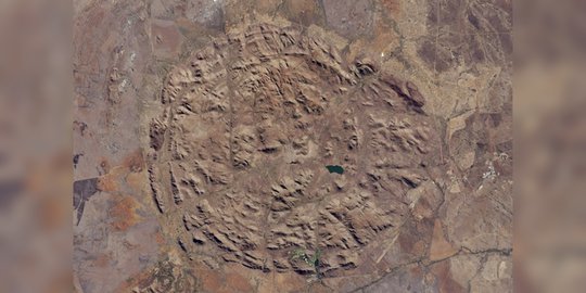 4 misteri dan peristiwa langka yang terjadi di gunung berapi