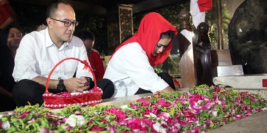 Ziarah ke makam kakeknya, Puti janji jaga amanah Bung Karno