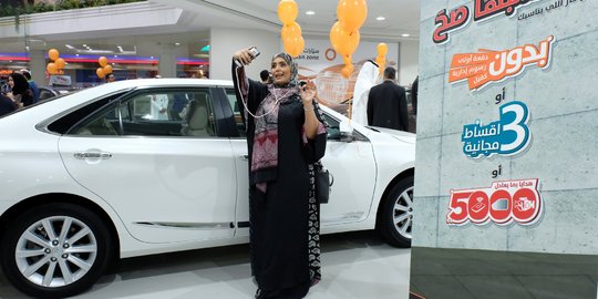 Pertama kali, Arab Saudi gelar pameran mobil khusus perempuan