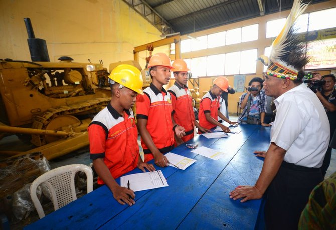 mendikbud muhadjir kunjungi sekolah di daerah tertinggal