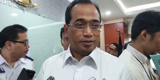 Ada aturan pengiriman online, 40 persen barang masih menumpuk di pelabuhan