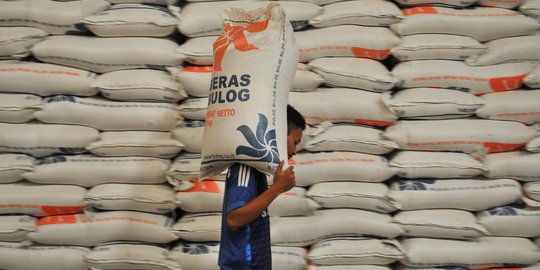 Bulog siapkan anggaran Rp 15 triliun pengadaan beras 2018, termasuk impor 500.000 ton