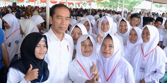 Pesan Jokowi untuk Pilkada 2018: Kandidat jangan saling cela dan mencemooh