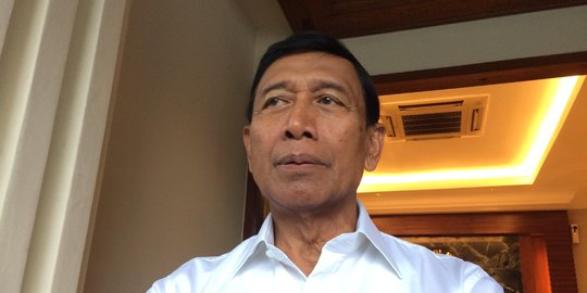 Wiranto ancam tutup perusahaan yang buang limbah ke Sungai Citarum