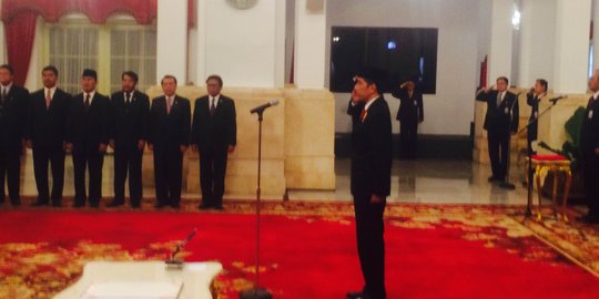 Jokowi reshuffle kabinet, lantik menteri baru di Istana Negara hari ini