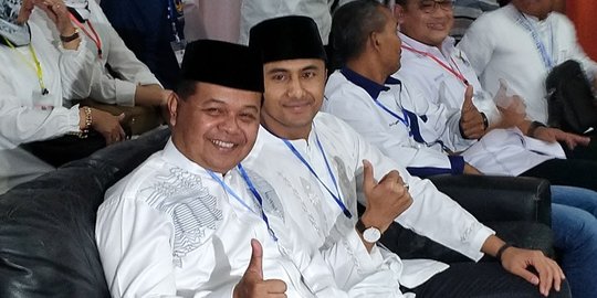 Artis Hengky Kurniawan datangi Gedung KPK, serahkan LHKPN