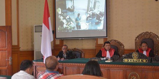 Terungkap di persidangan, pembawa 19 ribu pil ekstasi anggota polisi