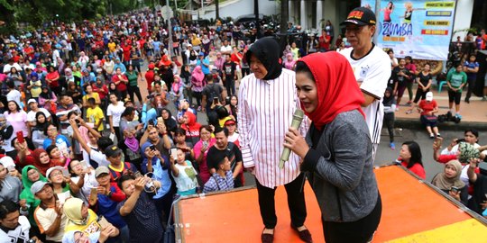 Saat CFD, Risma kenalkan Puti di hadapan warga Surabaya