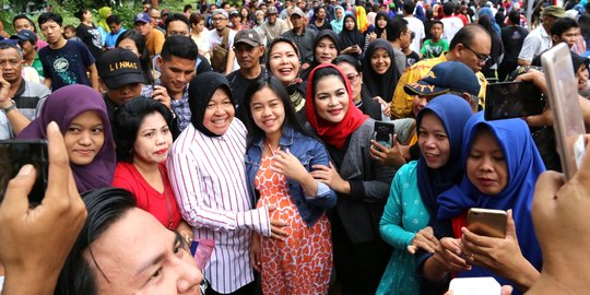 Ziarah makam Ki Ageng Bungkul, Puti sapa warga Surabaya di Car Free Day