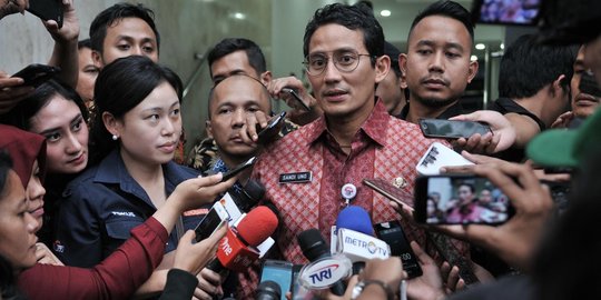 Sandiaga minta Dinsos fasilitasi imigran Afghanistan yang tinggal di trotoar