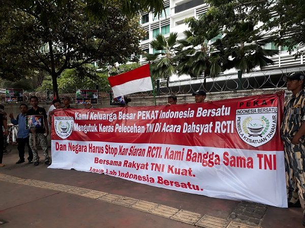 acara makan kue di dahsyat dikecam