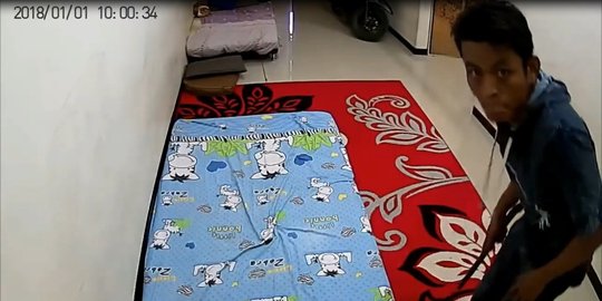 Beraksi tanpa penutup wajah, pencuri rumah kosong di Bekasi terekam CCTV