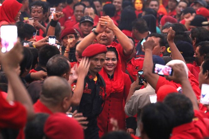 puti soekarno di acara rakorcab pdip kota surabaya