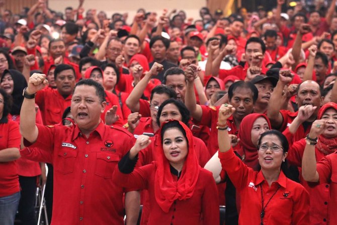 puti soekarno di acara rakorcab pdip kota surabaya