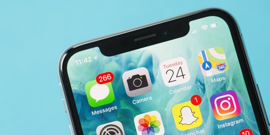 Apple akan rilis iPhone 'papan tengah?'
