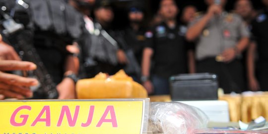 Digeledah polisi, Nurdiman ketahuan bawa 15 kilogram ganja